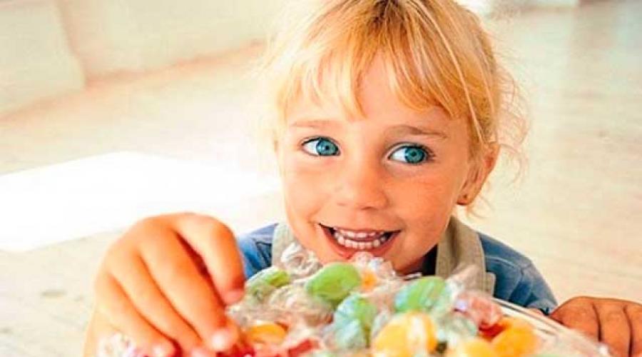 Конфеты ребенку Когда можно? Сколько ребенку можно есть сладкого в день? Натуральные заменители сахара Сколько пятилетнему ребенку можно сладкого