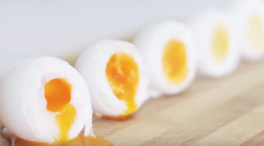 Este posibilă prepelirea ouălor cu GV. Este posibil să mănânci o mamă de îngrijire medicală pentru a mânca ouă prăjite și omlete: beneficiile ouălor de pui și prepeliță în timpul alăptării. Dacă coaja este utilă
